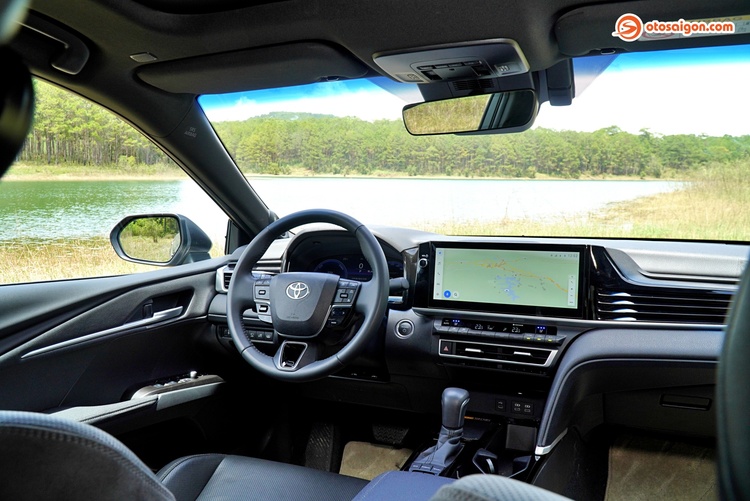 Toyota-Camry-HEV-TOP-49.jpg