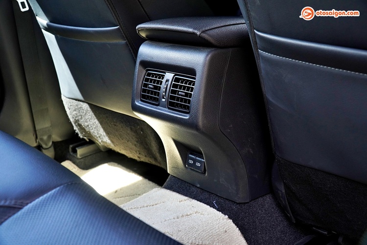 Toyota-Camry-HEV-TOP-60.jpg