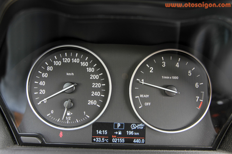 Đánh giá nhanh BMW 218i Active Tourer: Xe sang đi phố