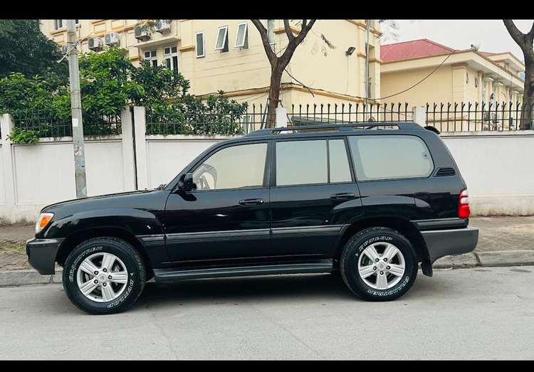 Người dùng đánh giá Toyota Land Cruiser 2002: Xứng đáng làm của để dành