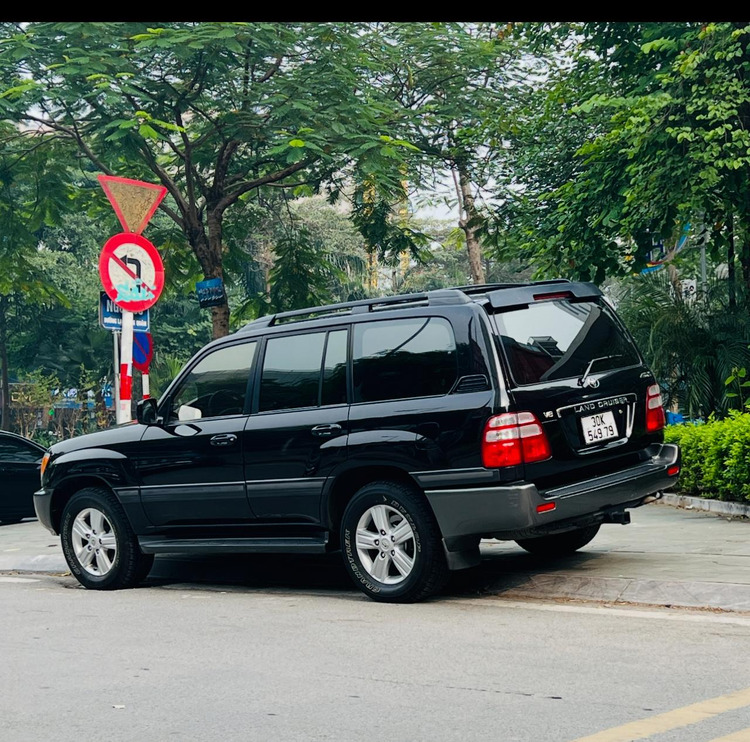 Người dùng đánh giá Toyota Land Cruiser 2002: Xứng đáng làm của để dành