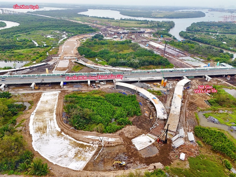 VINHOMES GRAND PARK QUẬN 9 LÀ CÁI “BẪY GẤU” CHO NHỮNG KHÁCH YÊU MÀU HỒNG!