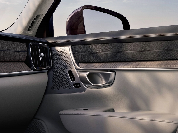 Volvo S90 2026 (12).jpg