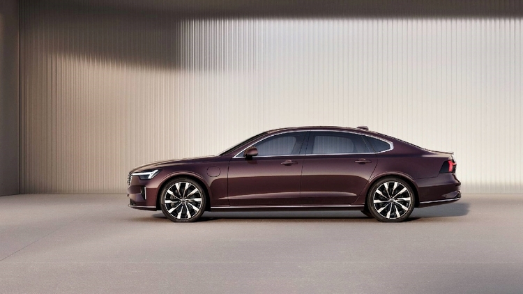 Volvo S90 2026 (14).jpg