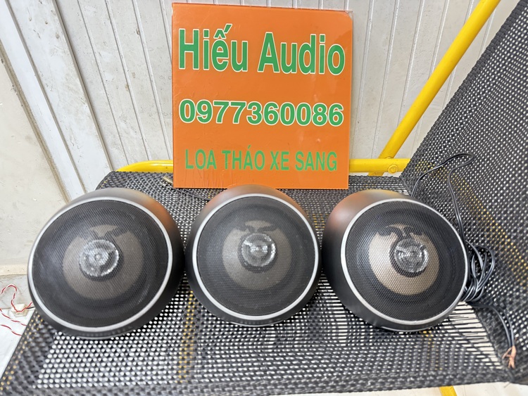 Nâng cấp loa trung tâm cho xe Altis và các dòng xe khác không có lỗ loa center chờ sẵn bằng cách nào?