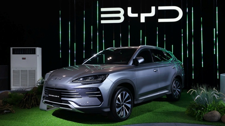 Giá từ 839-936 triệu đồng, BYD Sealion 6 có đáng mua so với CUV C chạy xăng/hybrid như CX-5, Tucson, Corolla Cross ?