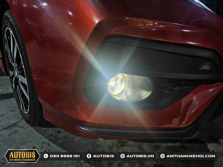 Honda Jazz nâng cấp âm thanh, ánh sáng tại Autobis