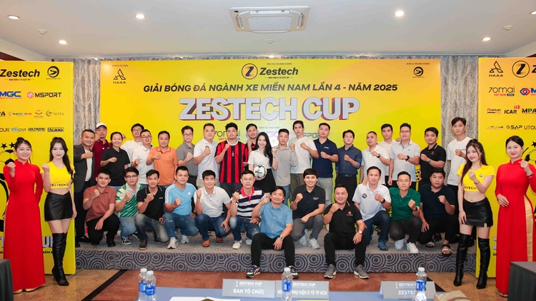 Giai bong da nganh xe 2025-1.jpg