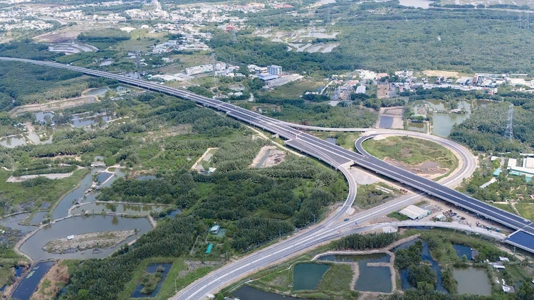 Ôtô được vào 30 km cao tốc Bến Lức - Long Thành từ chiều 28/4