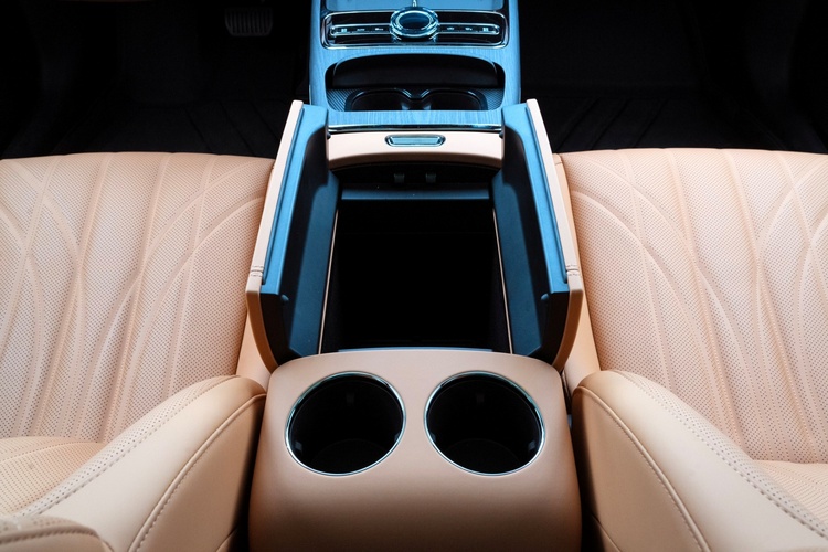 geely-galaxy-starshine-8-24.jpg