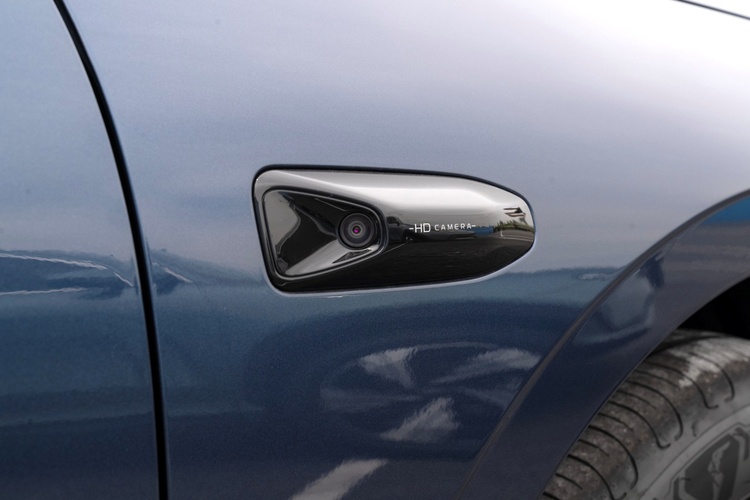 geely-galaxy-starshine-8-11.jpg