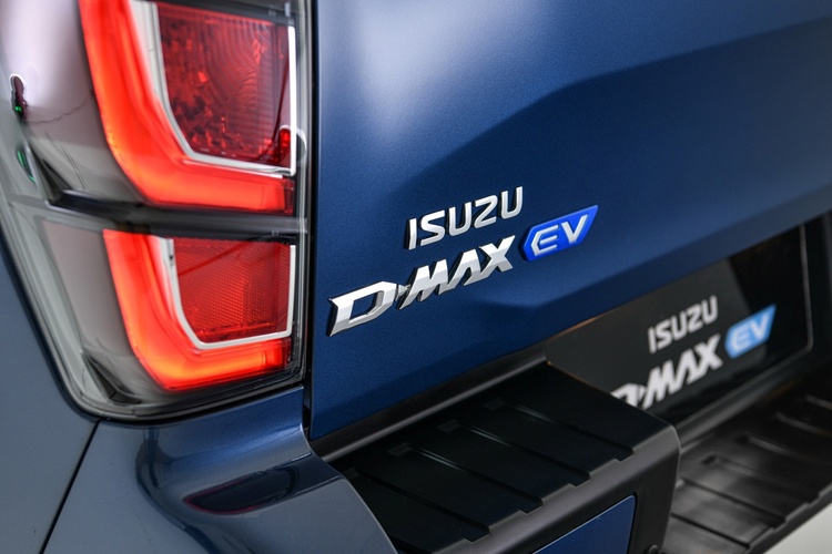 Isuzu D-Max EV bắt đầu sản xuất tại Thái Lan, nhận đặt hàng tại Na Uy với giá từ 2,15 tỷ đồng