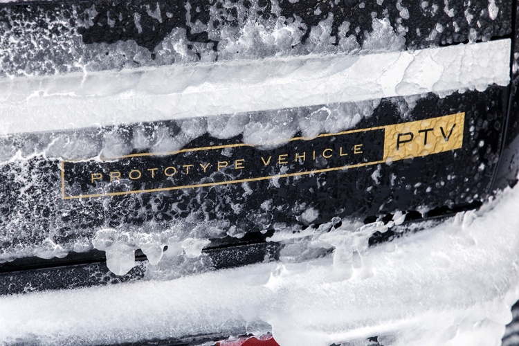Range Rover Electric hé lộ bộ pin 117 kWh, mẫu SUV EV đầu tiên do chính Jaguar Land Rover tự tay sản xuất