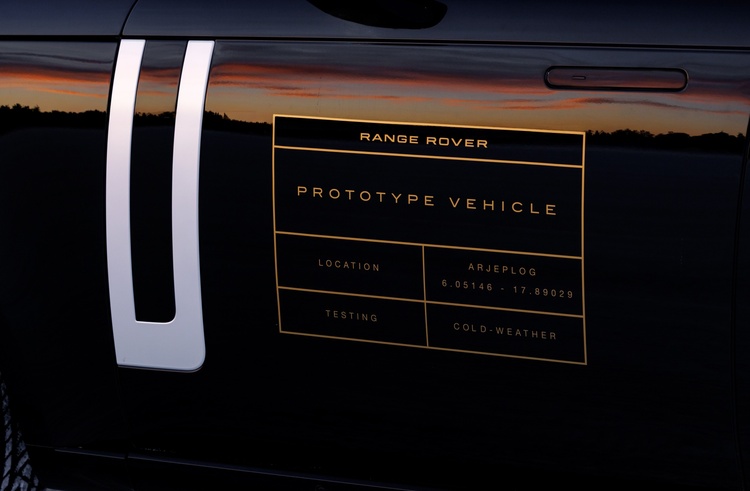 Range Rover Electric hé lộ bộ pin 117 kWh, mẫu SUV EV đầu tiên do chính Jaguar Land Rover tự tay sản xuất