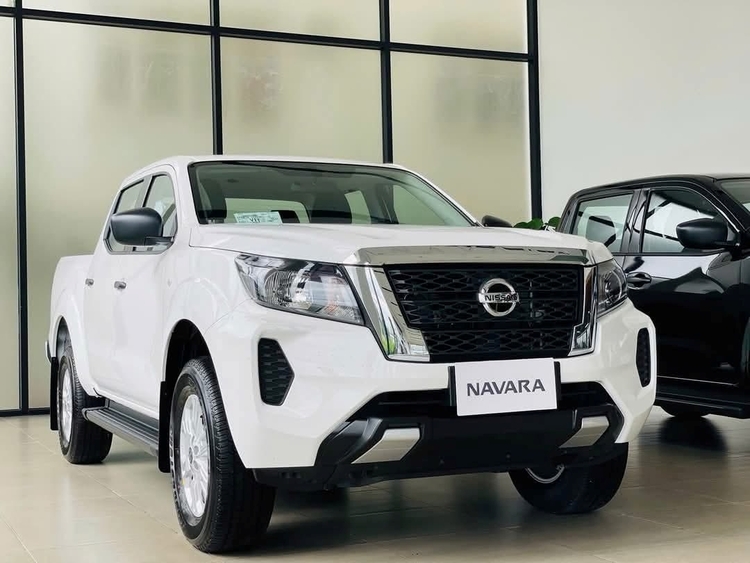 Nhiều đại lý giảm giá Nissan Navara VIN 2024, cao nhất đến 90 triệu đồng