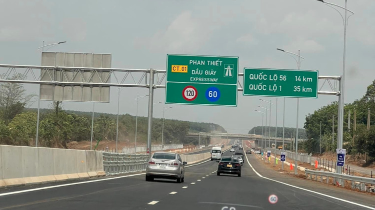 5 cao tốc do nhà nước đầu tư sẽ thu phí trong 7 năm