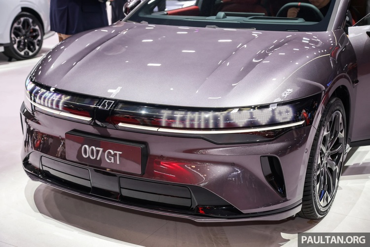 Zeekr 007 GT trình làng tại Triển lãm ô tô Thượng Hải 2025, 2 tùy chọn dẫn động RWD, AWD và giá từ 725 triệu đồng