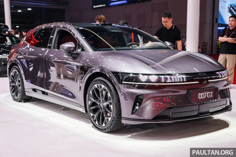 Zeekr 007 GT trình làng tại Triển lãm ô tô Thượng Hải 2025, 2 tùy chọn dẫn động RWD, AWD và giá từ 725 triệu đồng