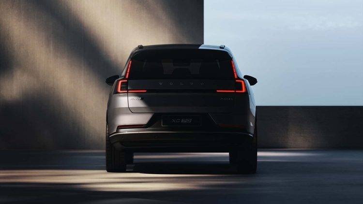 volvo-xc70-3.jpg