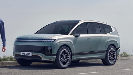 SUV điện 3 hàng ghế Hyundai Ioniq 9 2025 có giá khởi điểm từ 1,57 tỷ đồng, có tới 6 phiên bản