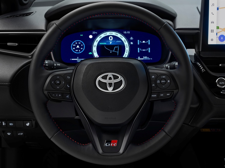 toyota-corolla-cross-gr-sport-2025-13.jpg