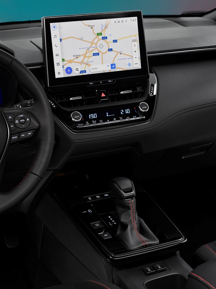 toyota-corolla-cross-gr-sport-2025-15.jpg