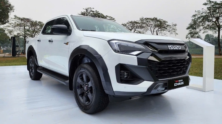 Isuzu Dmax TypeZ 2025, các bác thấy sao?