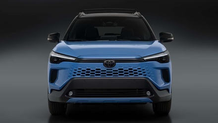 Toyota Corolla Cross 2026 ra mắt tại Mỹ, nâng cấp lưới tản nhiệt mới và màn hình giải trí lớn hơn