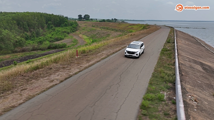 flycam-hyundai-custin-2-0-t-6.jpg