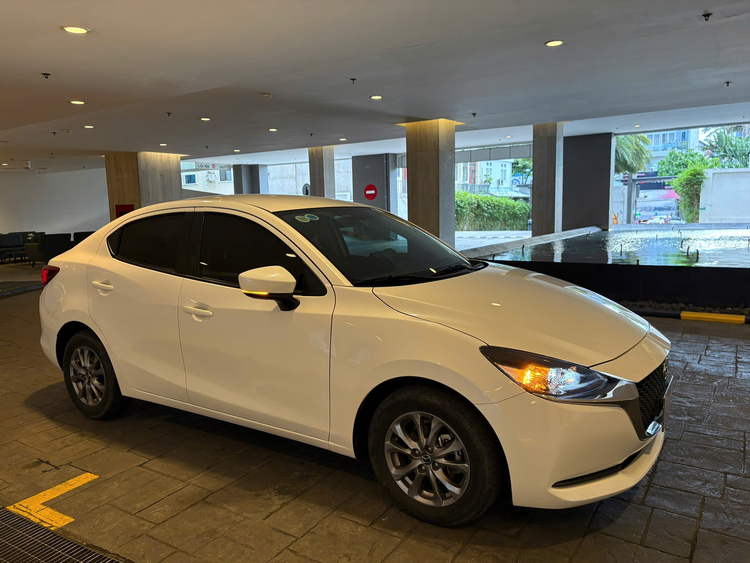 Mazda 2 1.5 AT 2023 - 27.000km