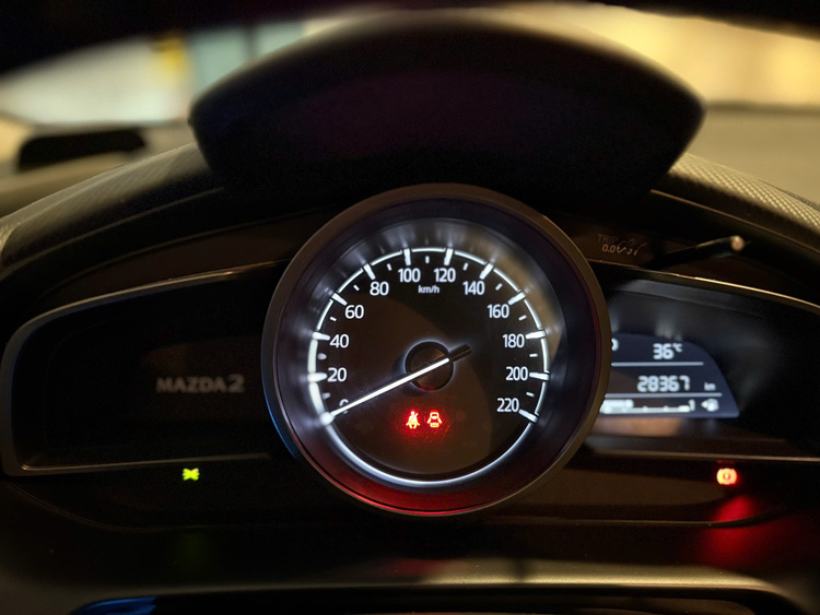 Mazda 2 1.5 AT 2023 - 27.000km