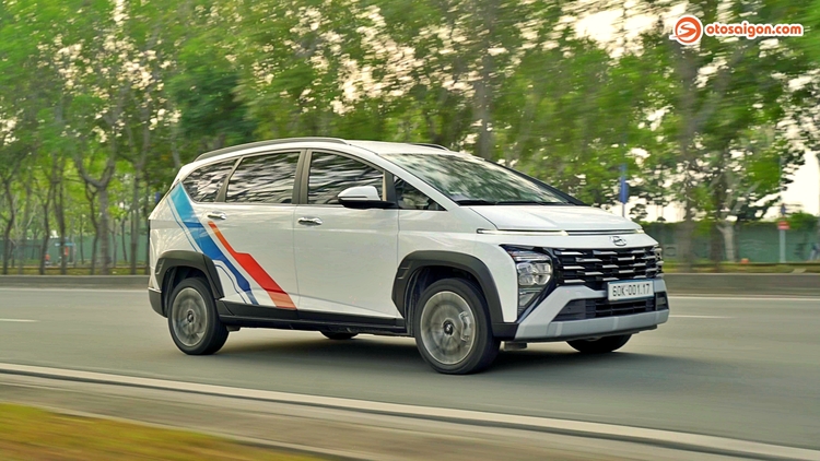 os-hyundai-stargazer-x-9.jpg