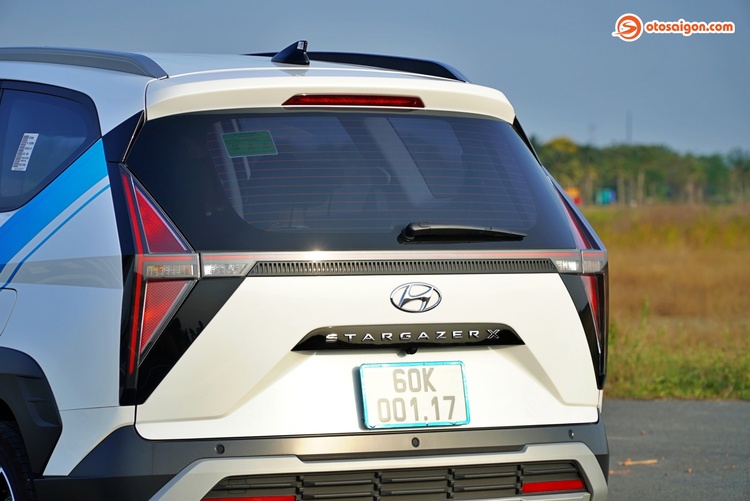 os-hyundai-stargazer-x-109.jpg