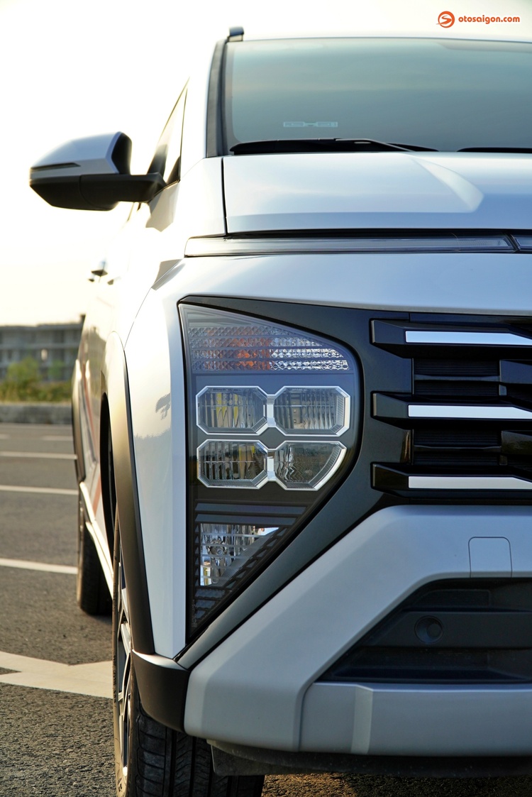 os-hyundai-stargazer-x-127.jpg