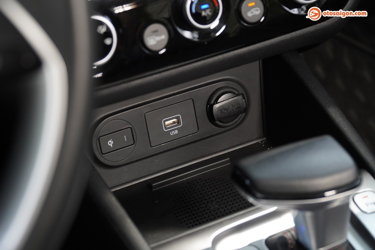 os-hyundai-stargazer-x-142.jpg