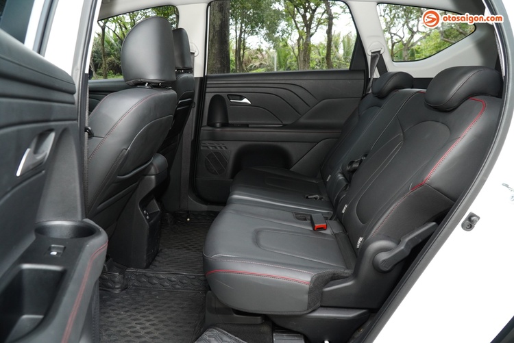os-hyundai-stargazer-x-158.jpg