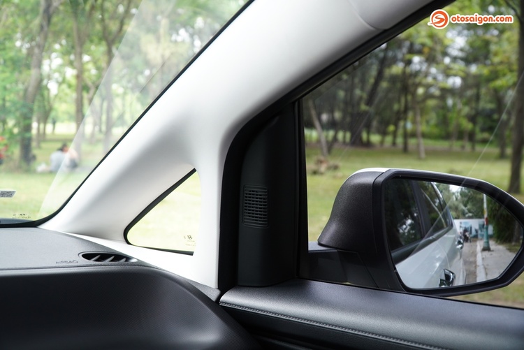 os-hyundai-stargazer-x-168.jpg