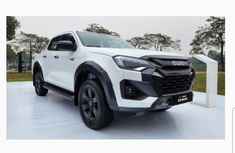 Isuzu Dmax TypeZ 2025, các bác thấy sao?