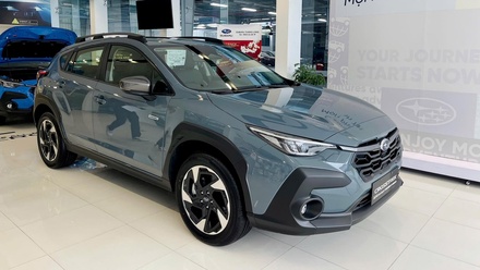 Subaru Crosstrek giảm giá gần 140 triệu đồng và tặng cốp điện nhưng vẫn đắt nhất phân khúc
