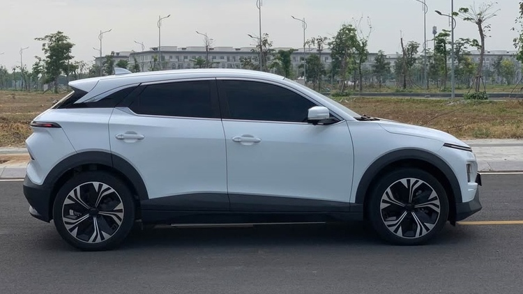 Lần đầu mua xe mới, mong anh em tư vấn với budget 650tr và chỗ đỗ xe ở Hồ Con Rùa