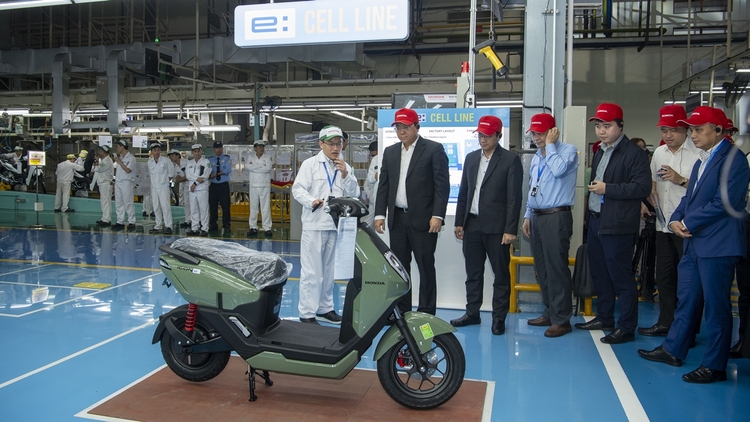 Honda Icon e (7).JPG