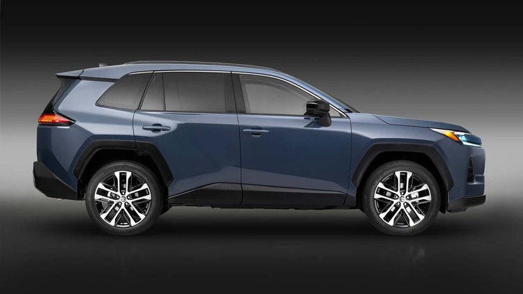 2026-toyota-rav4-limited-exterior-4.jpg 2026-toyota-rav4-limited-exterior-4.jpg