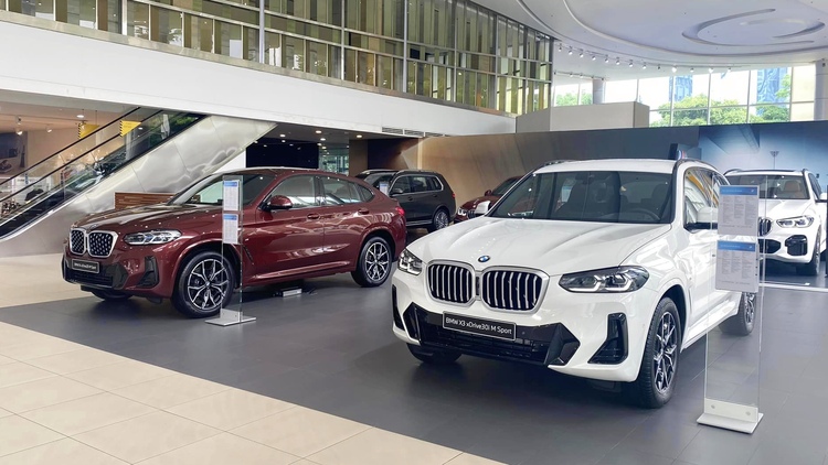 Chào Hè sôi động với ưu đãi lên đến 100% lệ phí trước bạ khi sở hữu xe sang BMW