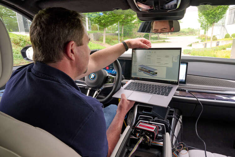 BMW-i7-test-vehicle-solid-state-battery-tech-3-1260x840.jpg