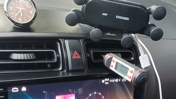 Nhiệt độ cửa gió xe Mitsubishi Attrage có vẻ yếu