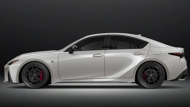 Lexus IS 500 phiên bản đặc biệt Ultimate Edition 2025, máy V8 gần 500 mã lực, sản xuất giới hạn chỉ 500 chiếc