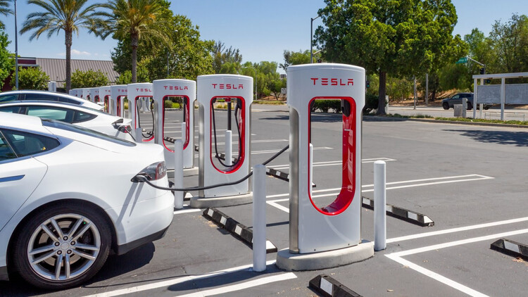 teslasupercharger-e1650484073375-1690505505076-16905055079631447401827.jpg