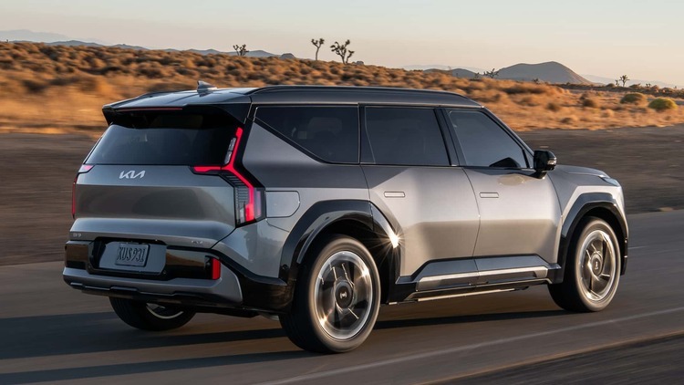 SUV điện Kia EV9 2026 được giảm giá mạnh nhưng lại thêm trang bị và tăng sức mạnh