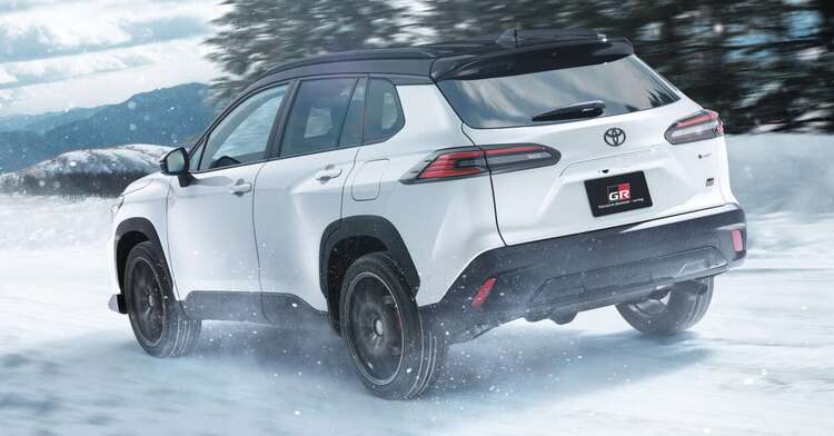 2025-Toyota-Corolla-Cross-GR-Sport-Japan-launch-3-1260x659.jpg