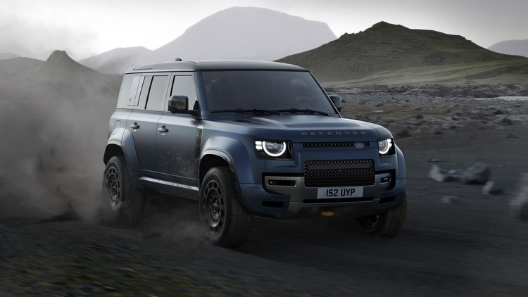 Land Rover làm mới Defender 2026: Đèn pha được cải tiến, màn hình cảm ứng 13,1 inch lớn hơn